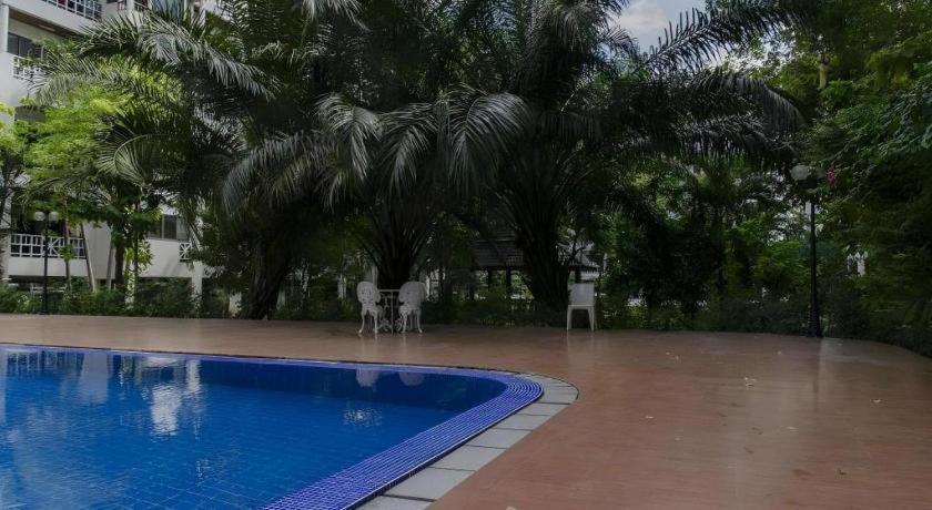 Town In Town Gardent Resort Banguecoque Exterior foto