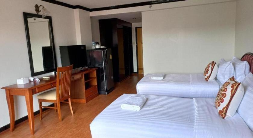 Town In Town Gardent Resort Banguecoque Exterior foto